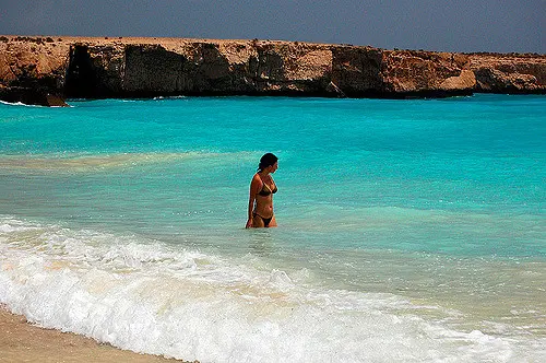 Day 06: Wadi Tiwi & White Beach - Hidden Valleys & Relaxation